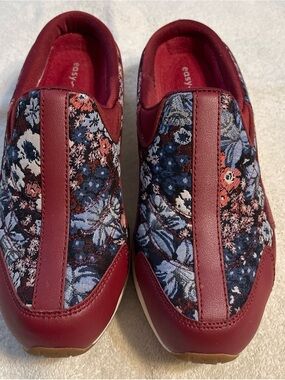 Easy Spirit Women's Slip-On Floral Clogs - Burgundy/Blue